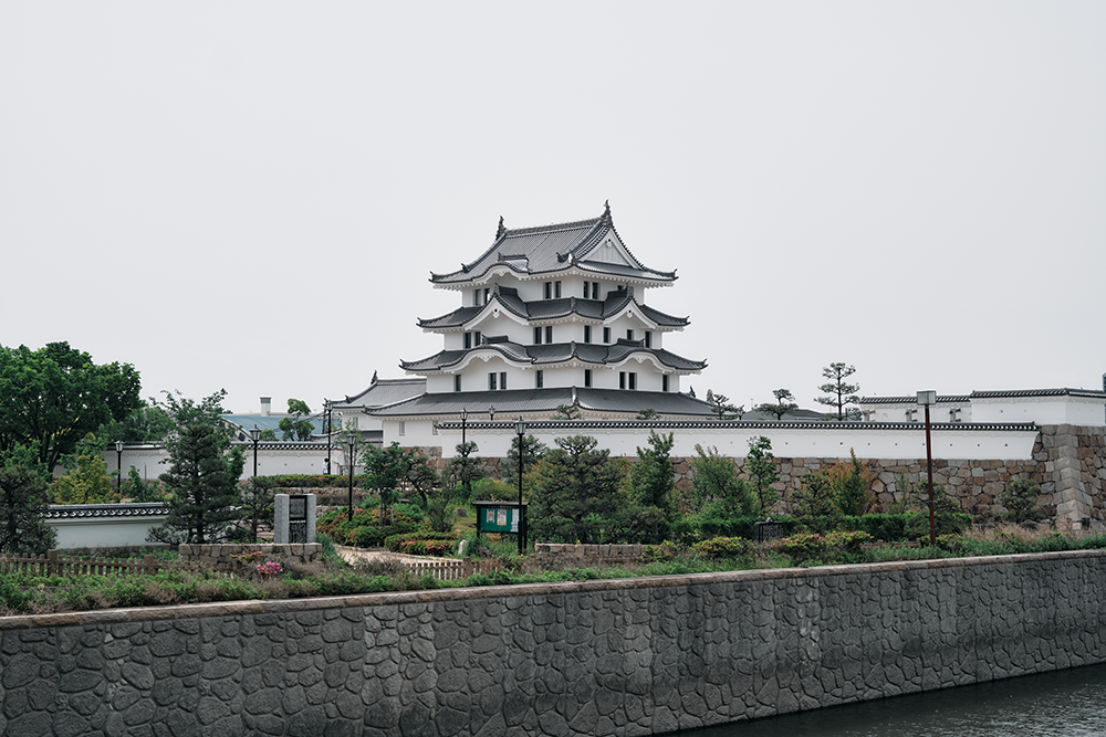尼崎城（お城の「家老」として活躍するという働き方。この働き方は古いのか、新しいのか。）
